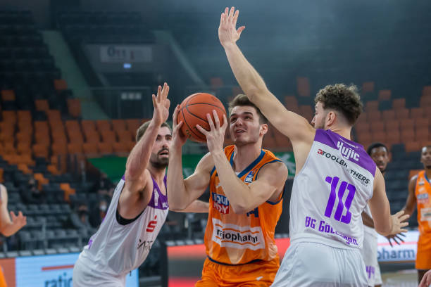 中的地位已 中的地位已