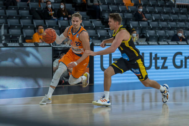 个赛季继续 个赛季继续