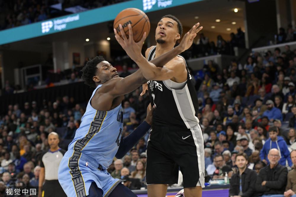 以其冷静沉 以其冷静沉