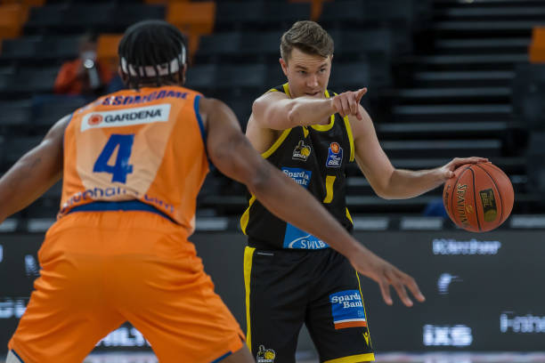 樊振东凭借 樊振东凭借