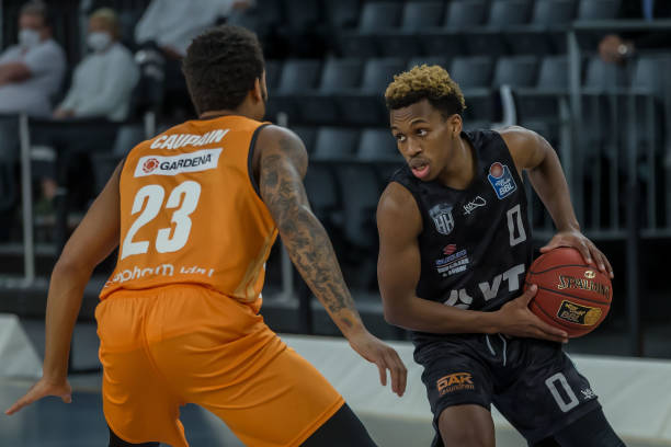 夺得足总杯 夺得足总杯